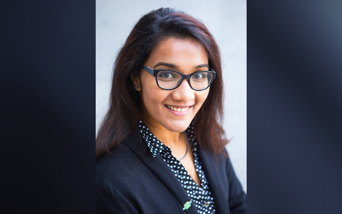 Headshot of Esha Mathew