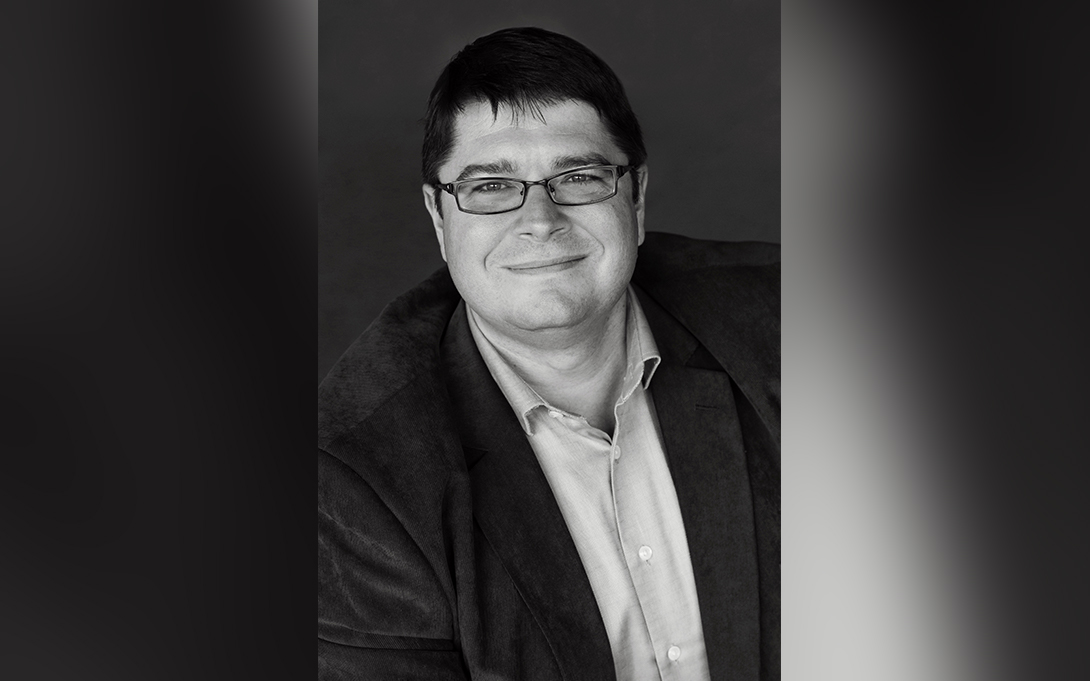 Owen-Smith presents alternative research methods for measuring AI’s economic impact