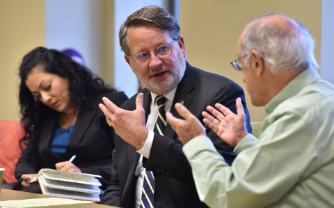 Ford School hosts faculty roundtable with Sen. Peters on issues related to emerging technologies 